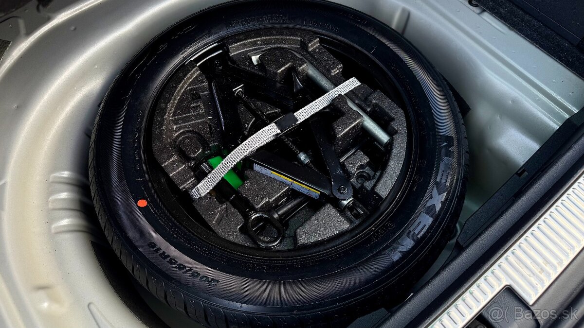 Škoda Superb Combi 2.0 TDI SCR Ambition DSG - 8