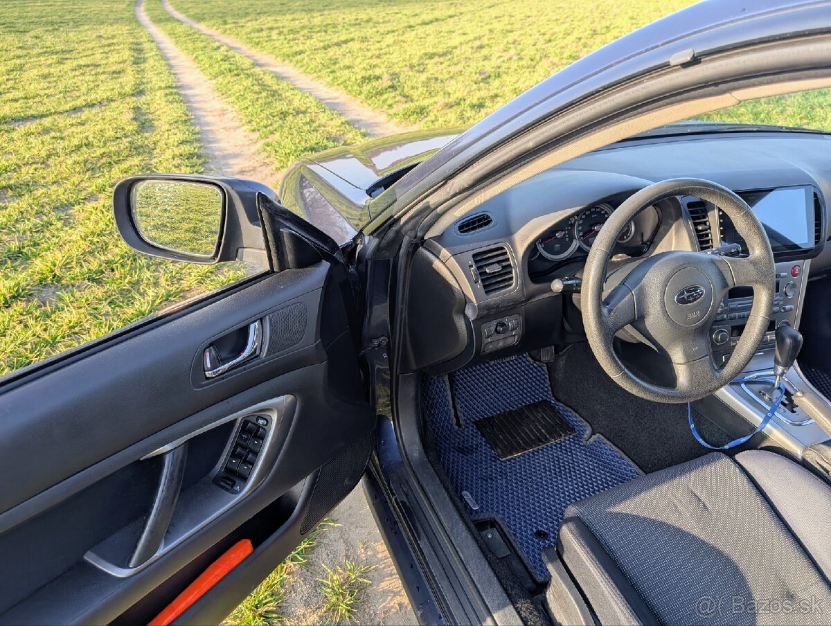 Subaru Legacy 2.0 benzín automat - 8
