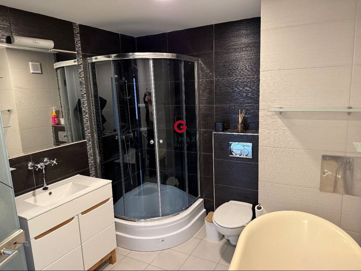 Na predaj: Priestranný 3izbový byt na predaj- Východ - 8