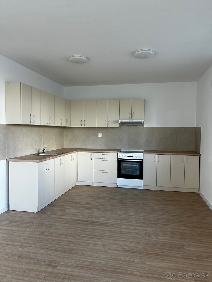 2- a 3- izbové byty do nájmu v Obytnom súbore Benát - 8