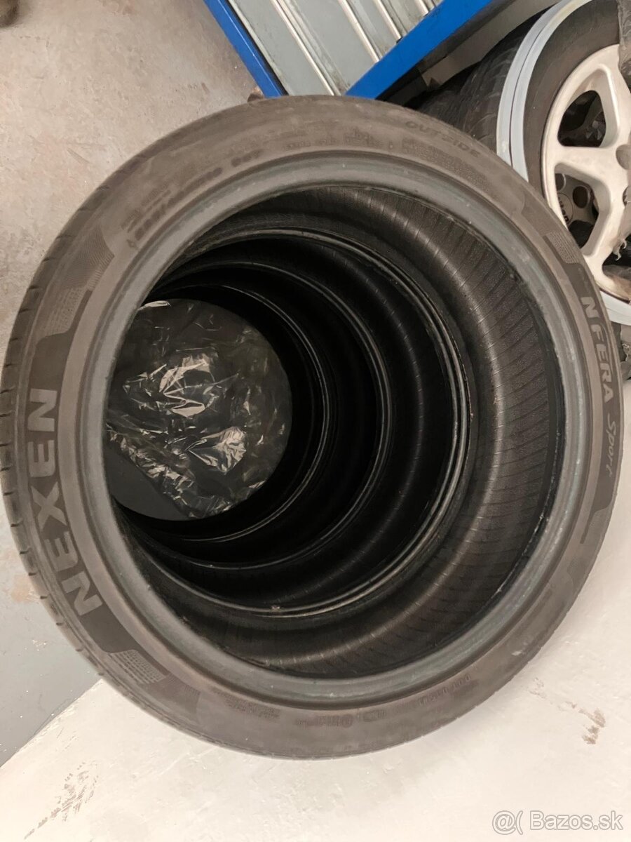 predam gumy 235/40 R19 - 8