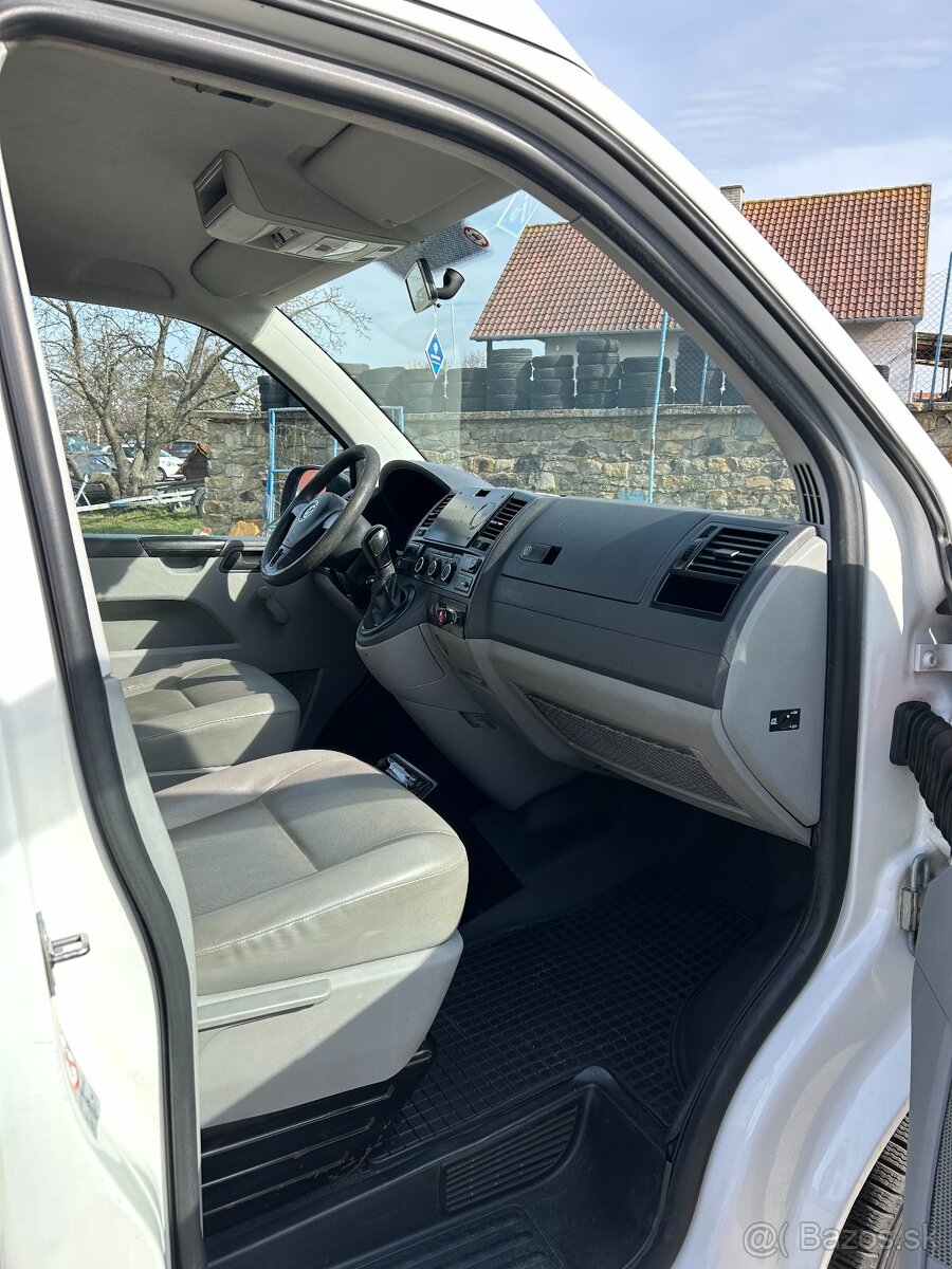 VW T5 2.0 TDI Sanitné vozidlo - DSG - 8