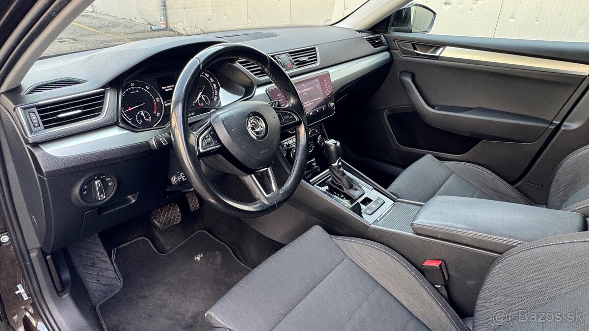 Škoda Superb Combi 2.0 TDI DSG STYLE - 8