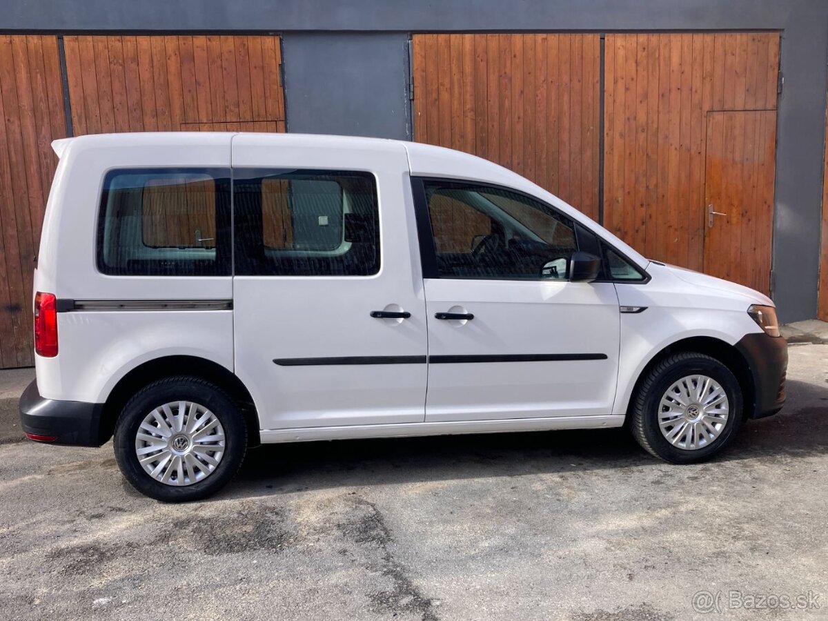 VOLKSWAGEN CADDY 2,0TDi ZARUKA km - 8