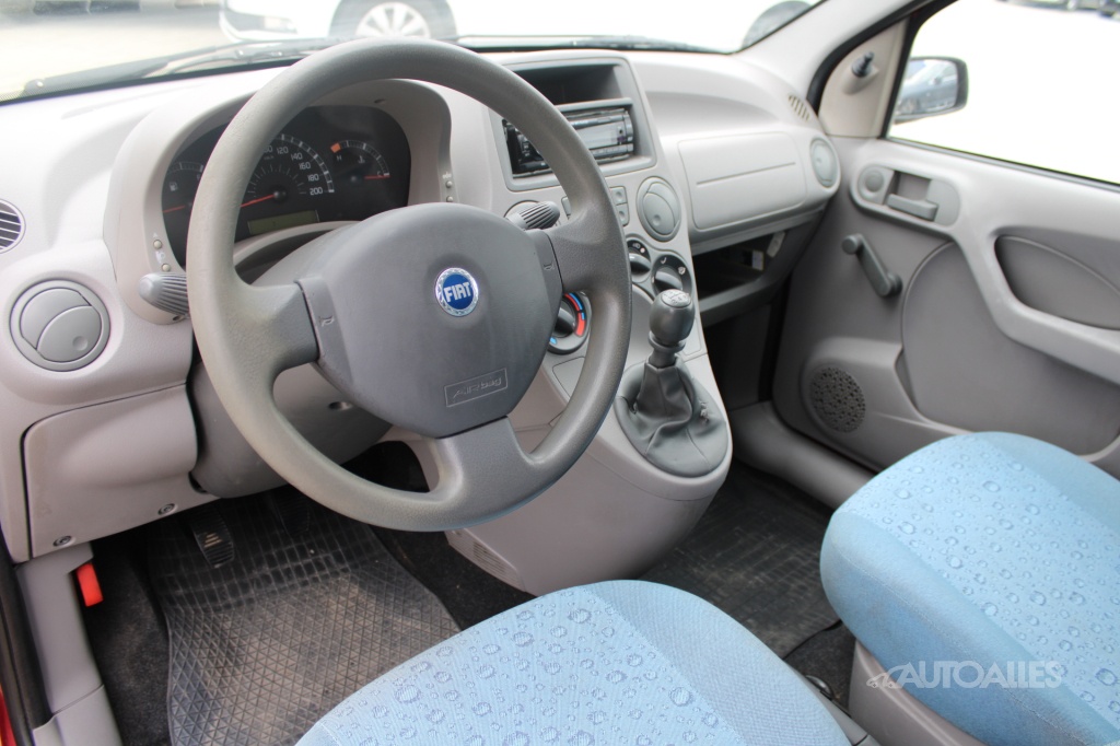 Fiat Panda 1,1 i 40 kW - 8