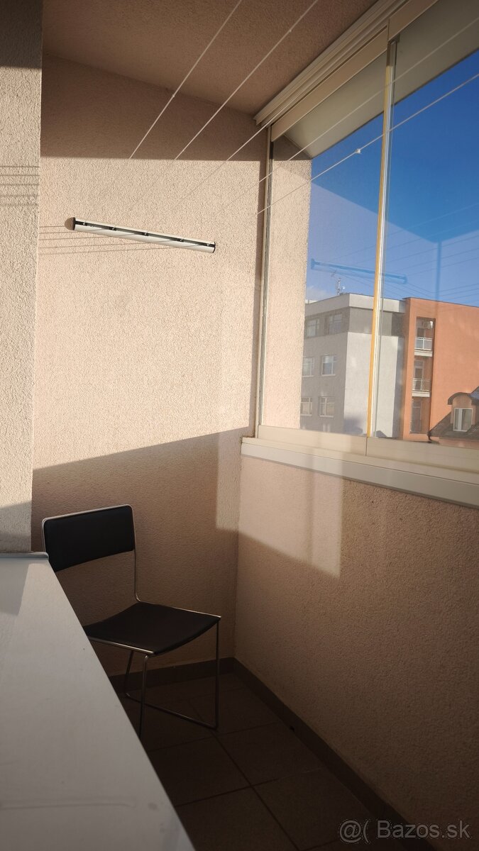 Na prenajom 3 izbovy byt - 8