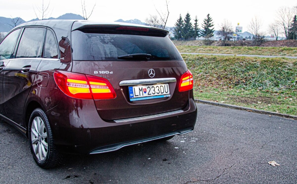 Mercedes-Benz B trieda 180 d - 8