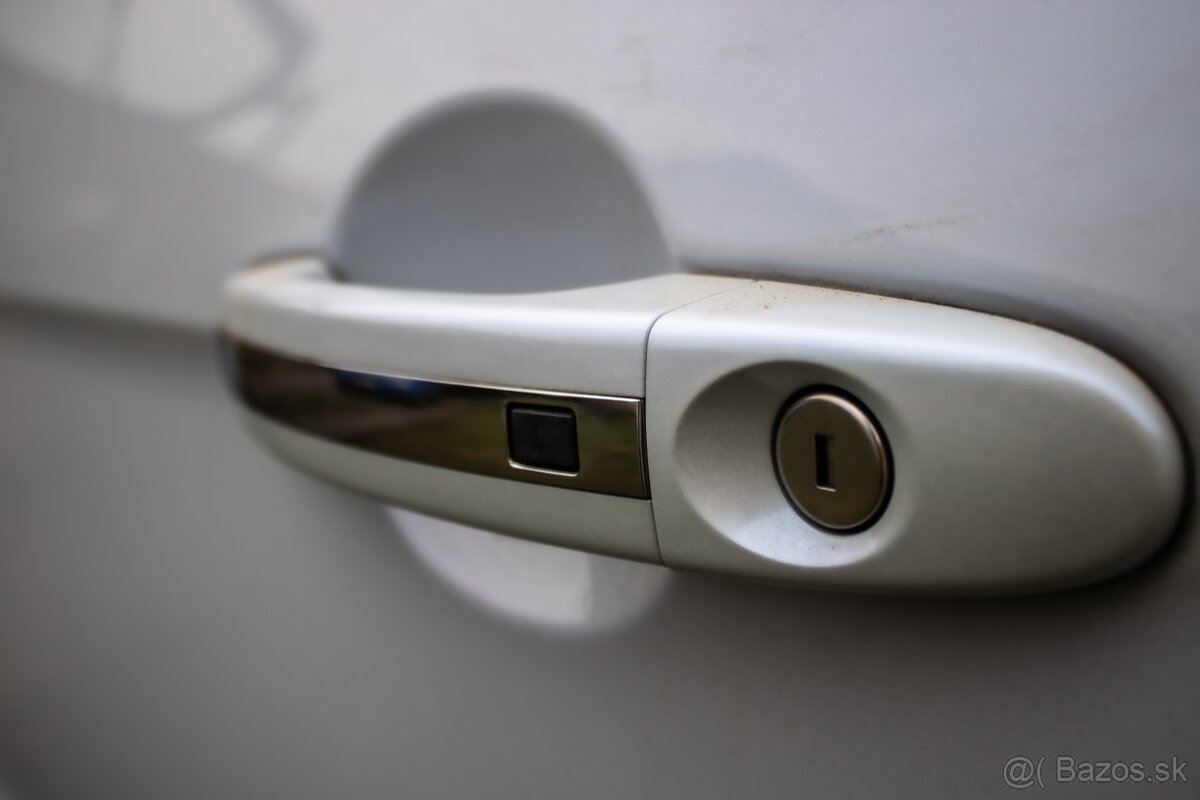 Galaxy 2.2 TDCi TitaniumS 147kW MT6 7miest Panoráma - 8