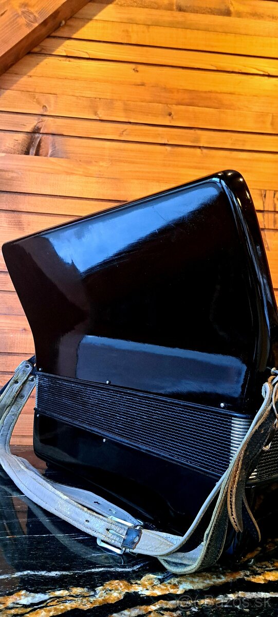 Akordeón Hohner Verdi 3 N 120 bas. - 8