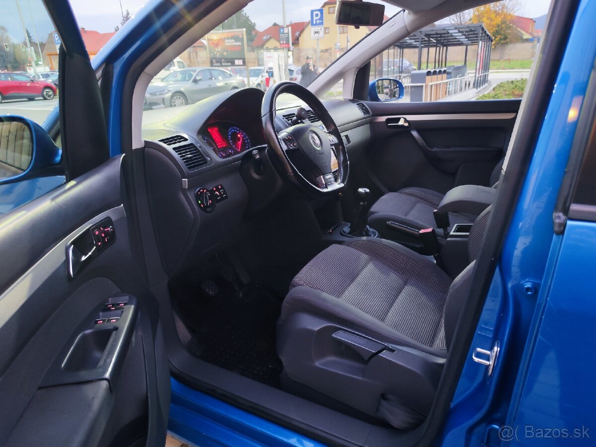 Volkswagen Touran 2.0 TDI - 8