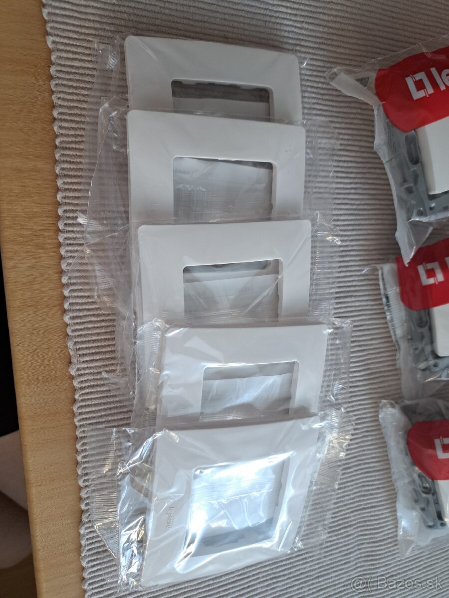 Izbové vypínače - 8