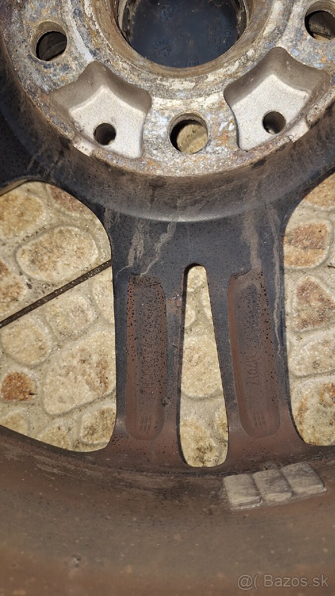 Liatinové disky - 8