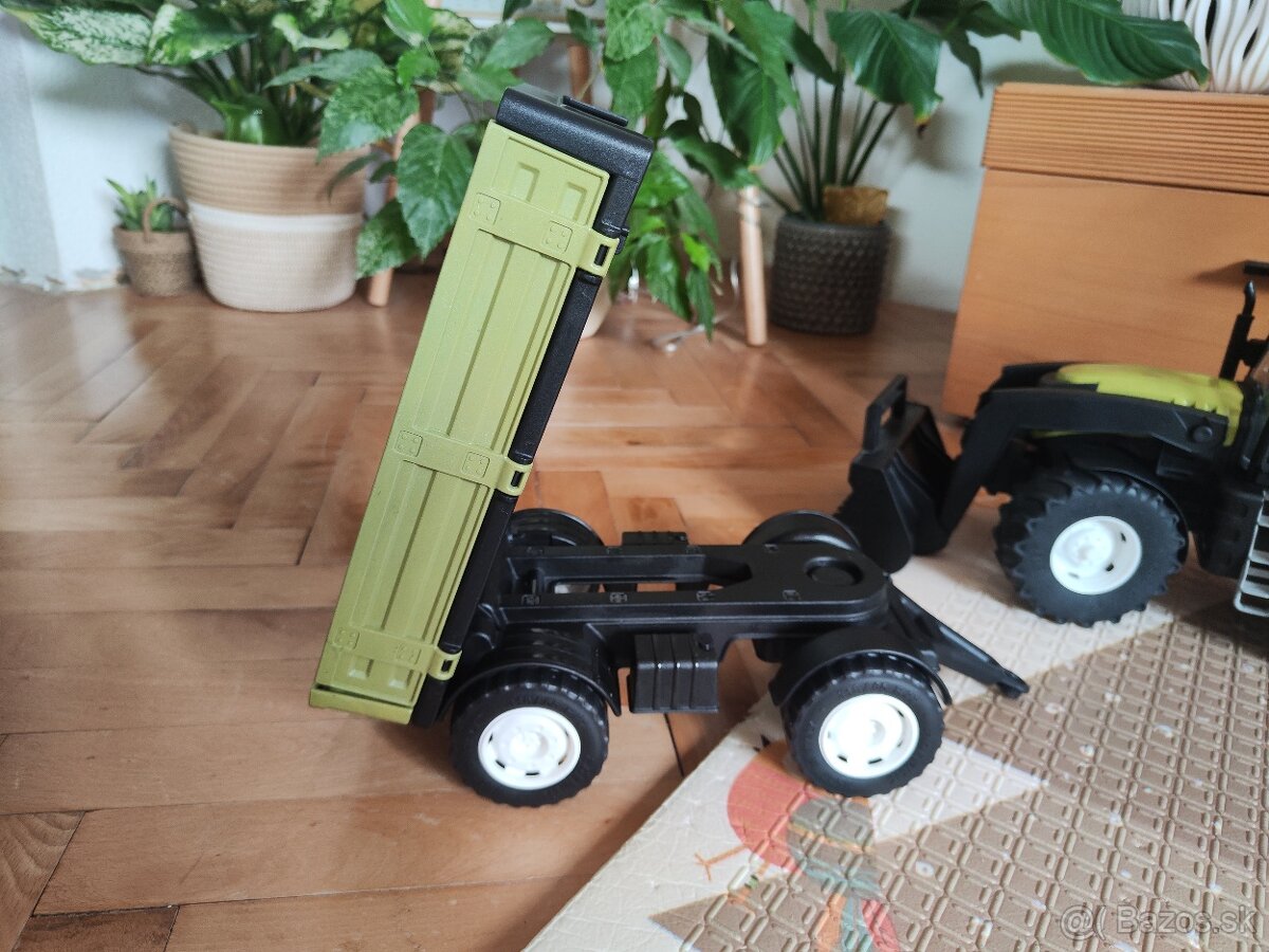 Traktor s vlečkou a prednou lyžicou - 8