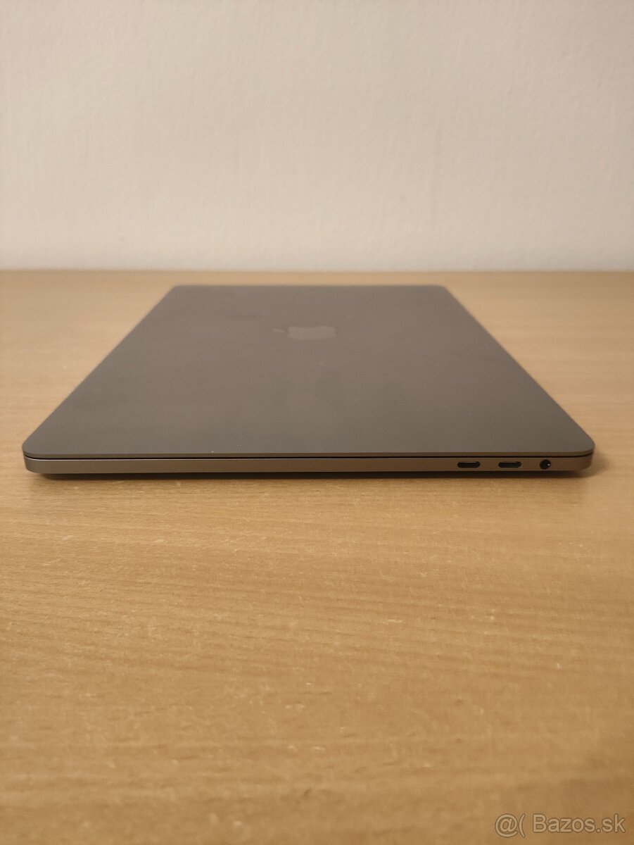 MacBook Pro 2017 13 | Core i5 • 8GB • SSD - 8