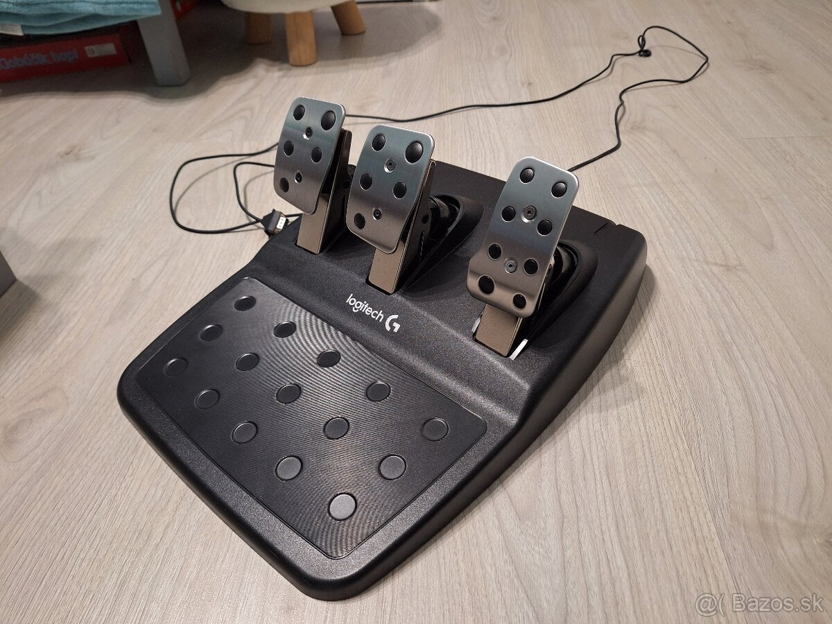 Logitech G920 Driving Force s pedálmi - 8