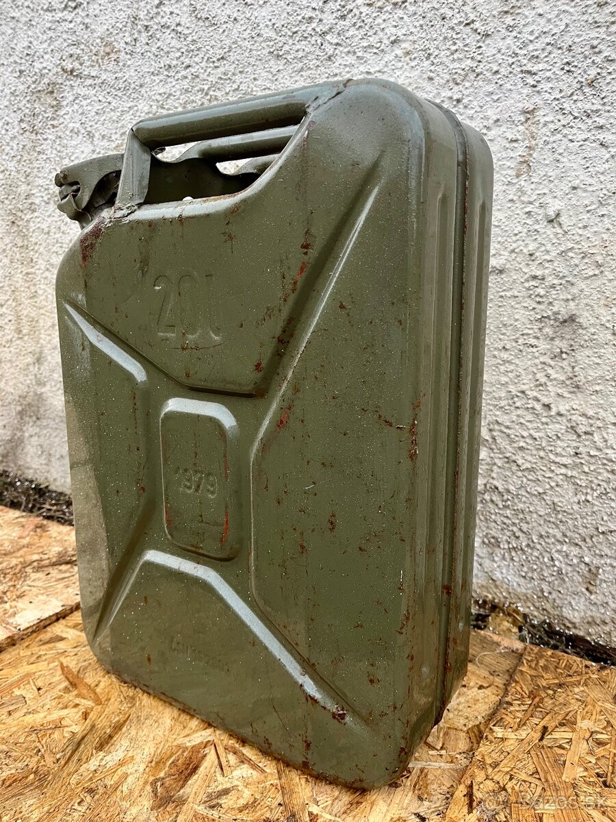 Vojenský plechový kanister (bandaska) - 1ks - 8