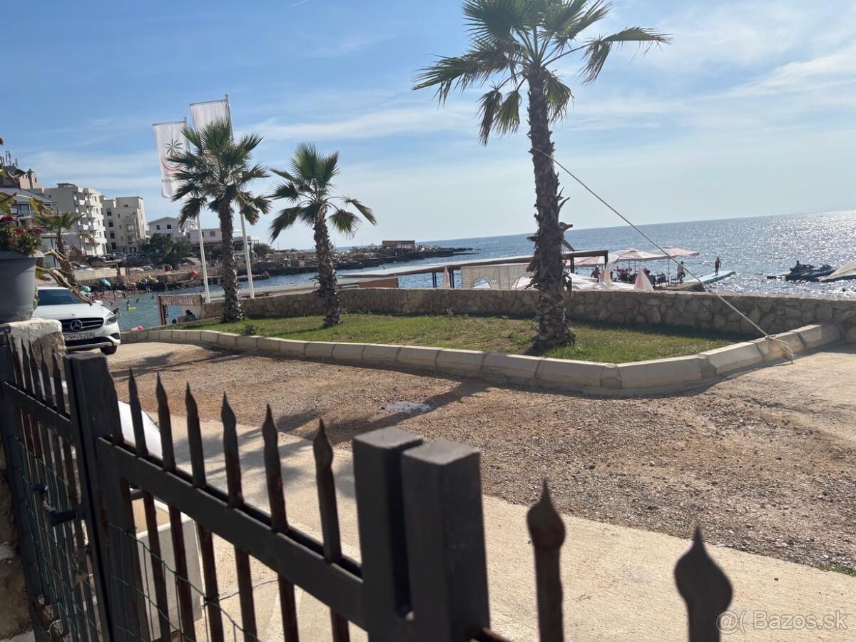 Apartmánový dom s bazénom priamo pri mori – Čierna Hora - 8