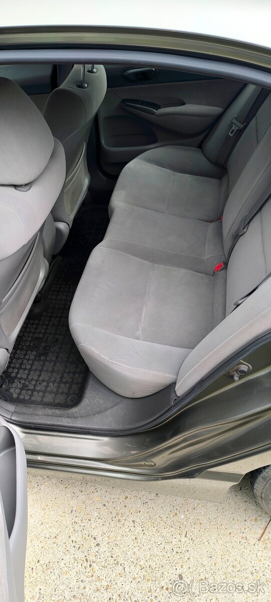 Honda civic 1.8 benzin - 8
