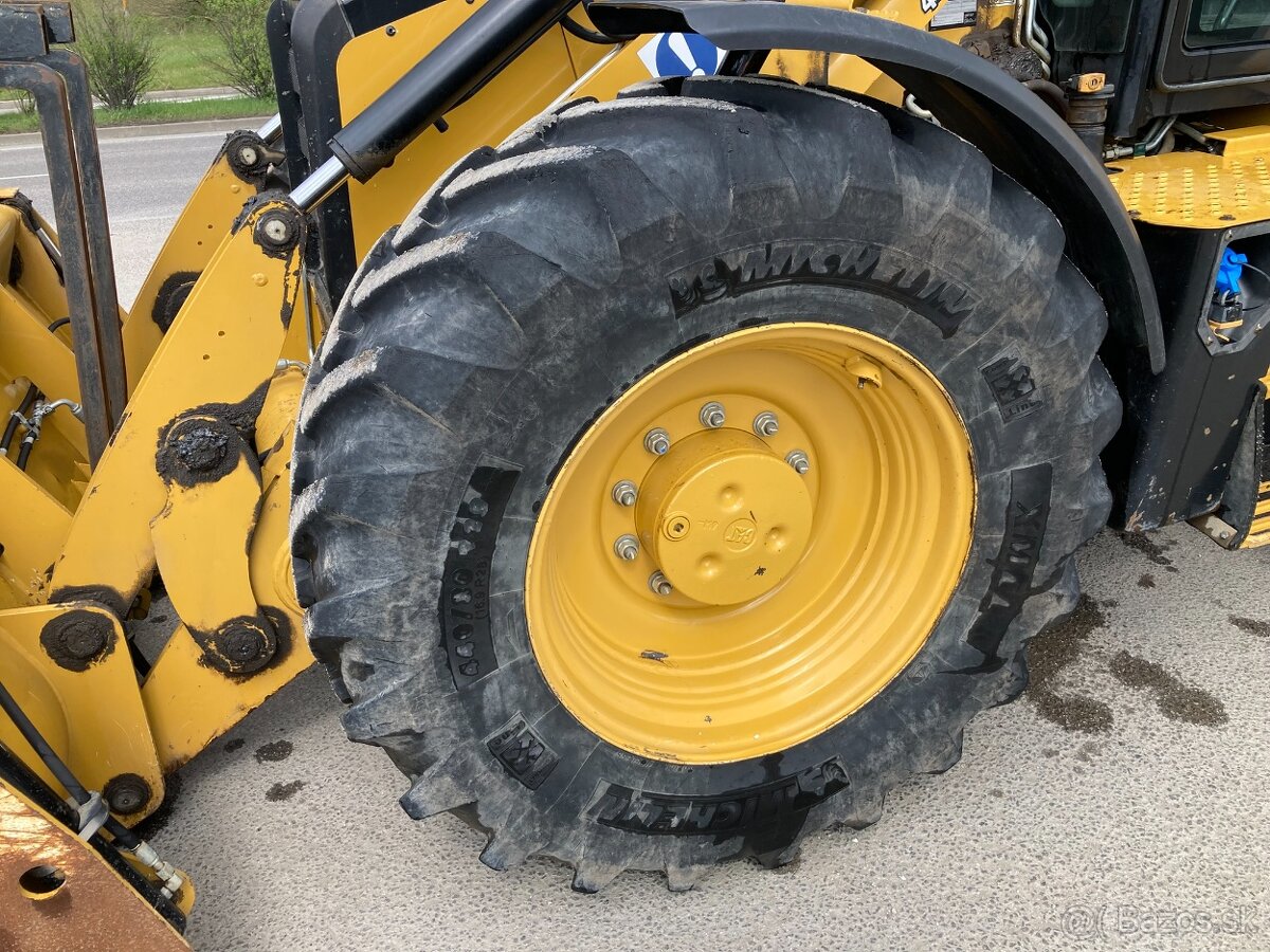 CAT 444 Traktorbáger / Rýpadlo 2021 - 8