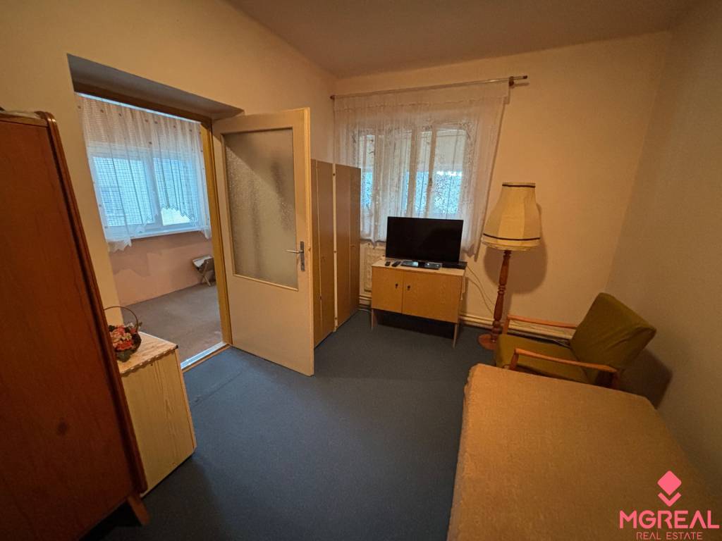 Zachovalý rodinný dom Kamanová - 8