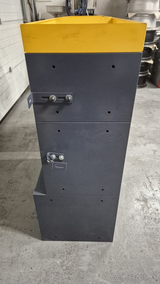 Vybavenie do auta...autoregále - 8