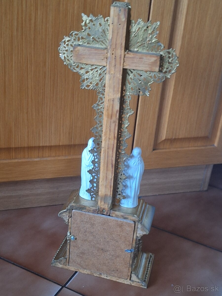 Starý domáci oltár - 8