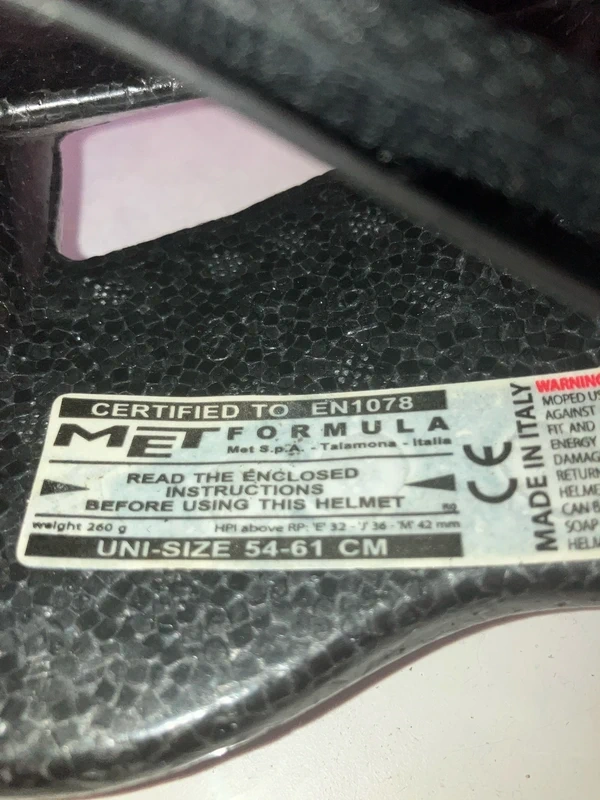 Cyklisticka prilba, helma zn. MET formula 54 - 61 - 8