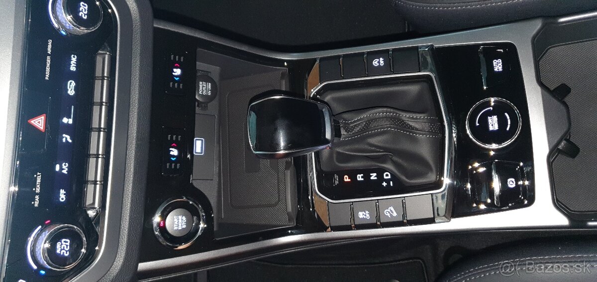 SsangYong Korando 1.5 Turbo e-XGI 163k PremiumPlus A/T - 8