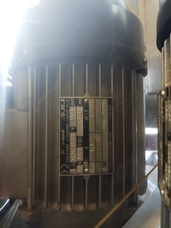 Mlynček na ovocie elektrický - 8