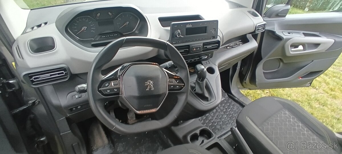 Predám Peugeot Rifter 1.5 Hdi 75 kw. 2019 - 8