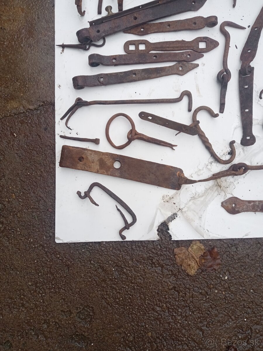 Staré kované výrobky veci - 8