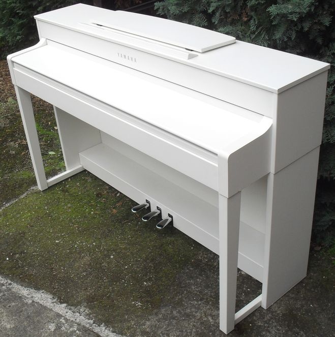 Digitální piano Yamaha Clavinova CLP 545 - 8