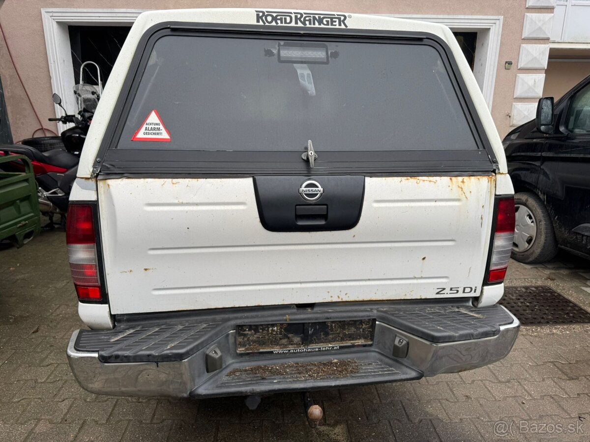 NISSAN NAVARA 2,5TD 4X4 KLÍMA ŤAŽNÉ 2006 ROK - 8