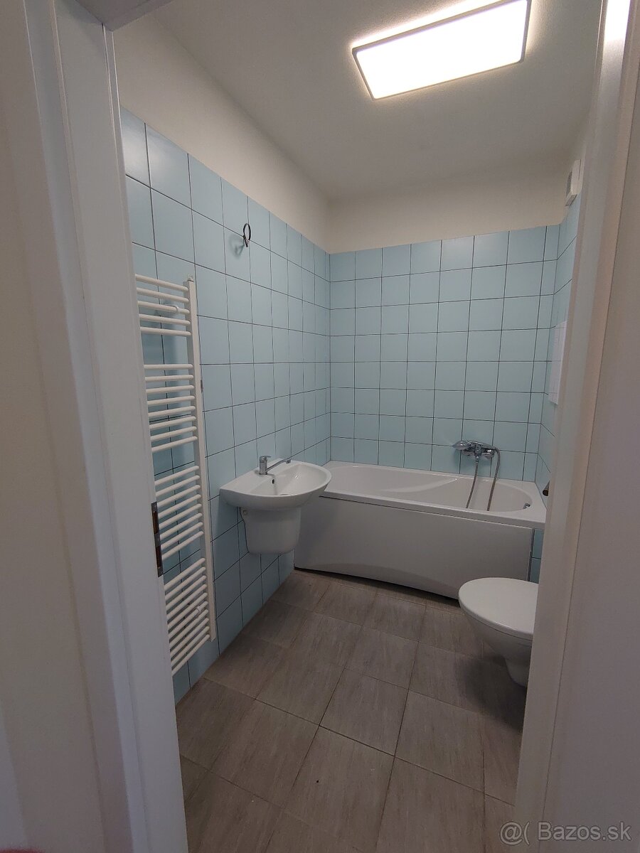 Byt Žarec 2 izbový s balkónom - 8