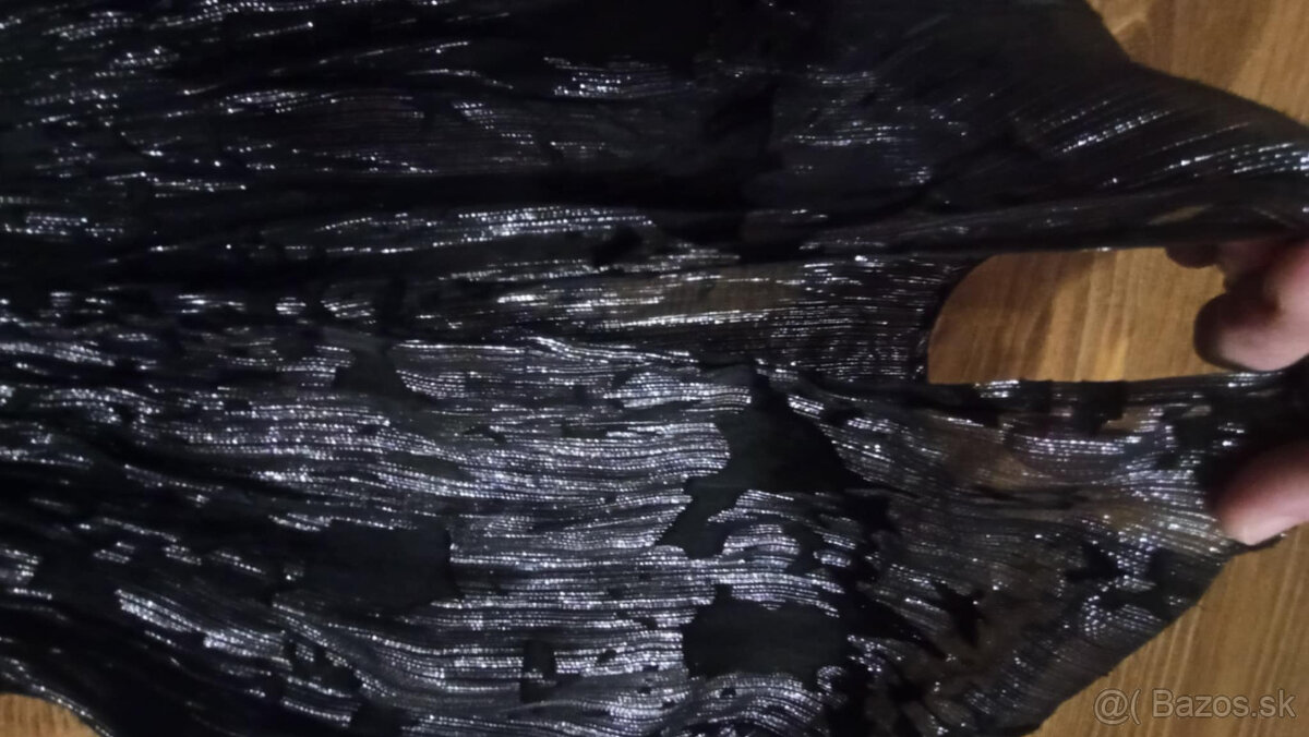 Spoločenské šaty, lesklé čierno strieborné ,veľk.M - 8