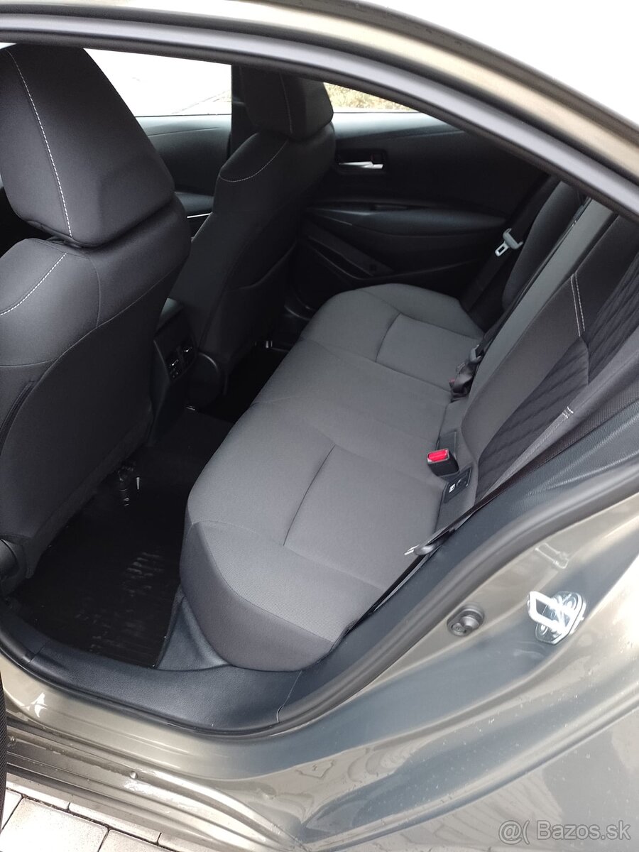 TOYOTA COROLLA 1.5 benzin 2022 naj.63tis.km ODPOCET DPH - 8