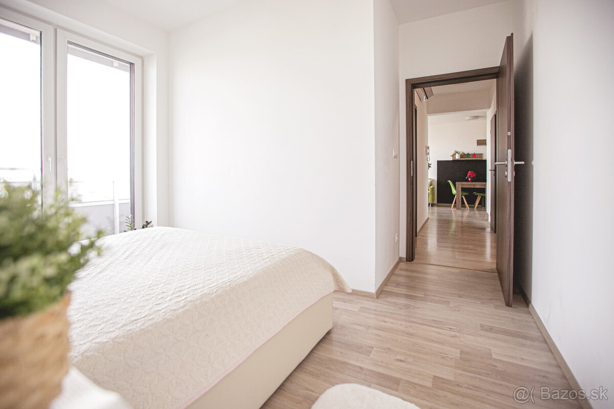 PREDAJ - 3i byt v novostavbe s 2 balkónmi, pivnicou a PS - 8