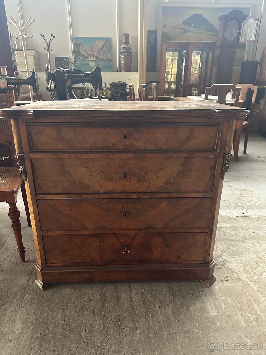 starožitná komoda - 8