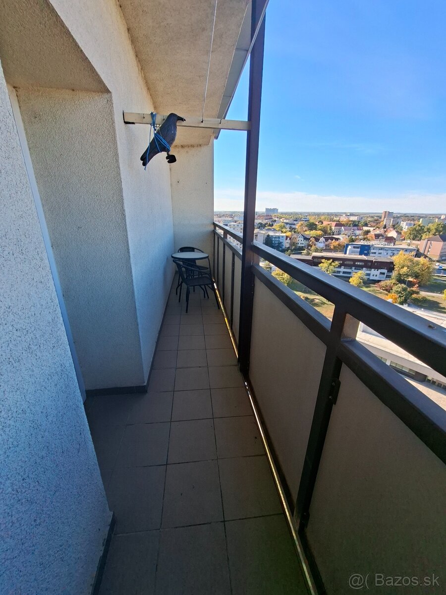 Prenájom 2-izbového zrekonštruovaného bytu - 8