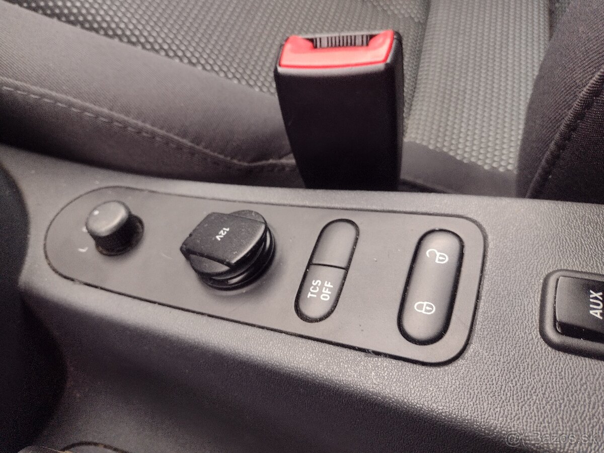 SEAT LEON 1.4 BENZIN 63 KW NAJ.167000 KM ROK VÝROBY 2009 - 8