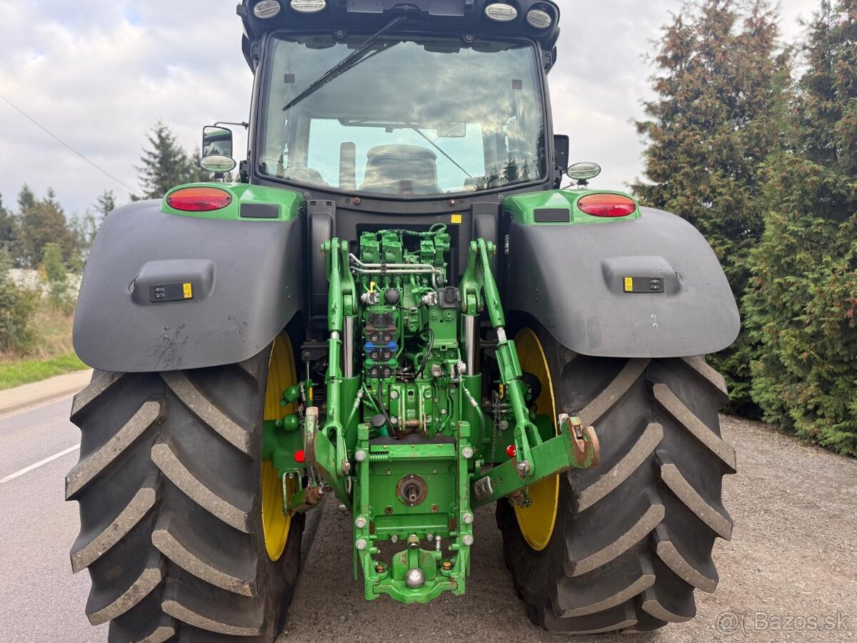 Zemědělský traktor John Deere 6215, rok výroby 2017, 7600 mo - 8