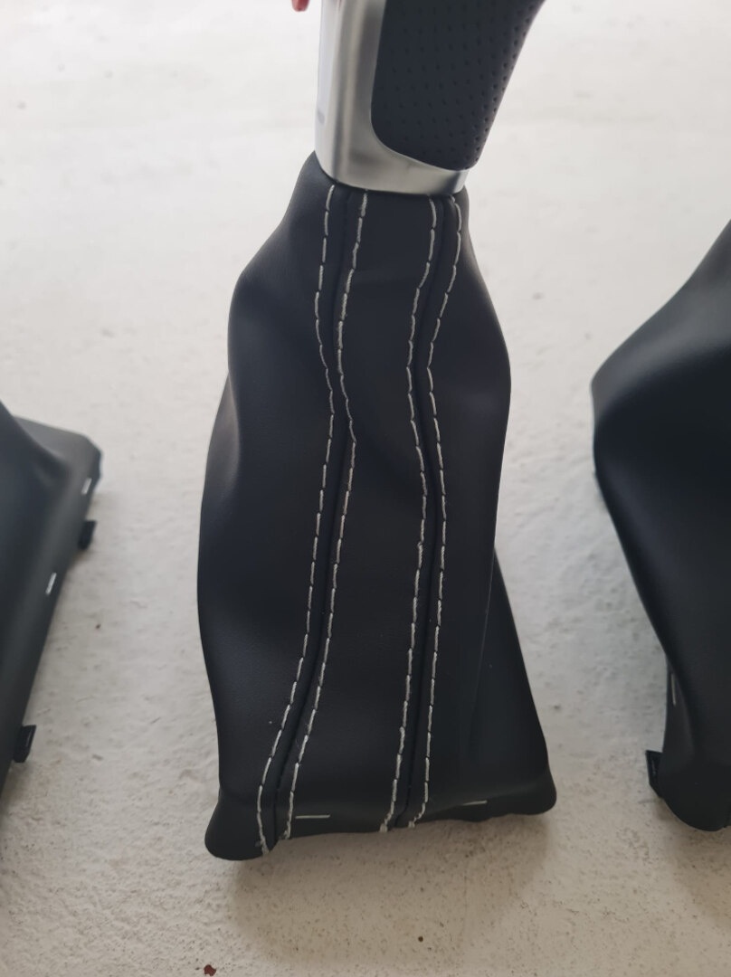 Radiaca páka pre automat AUDI / čierna biela červená nitka - 8