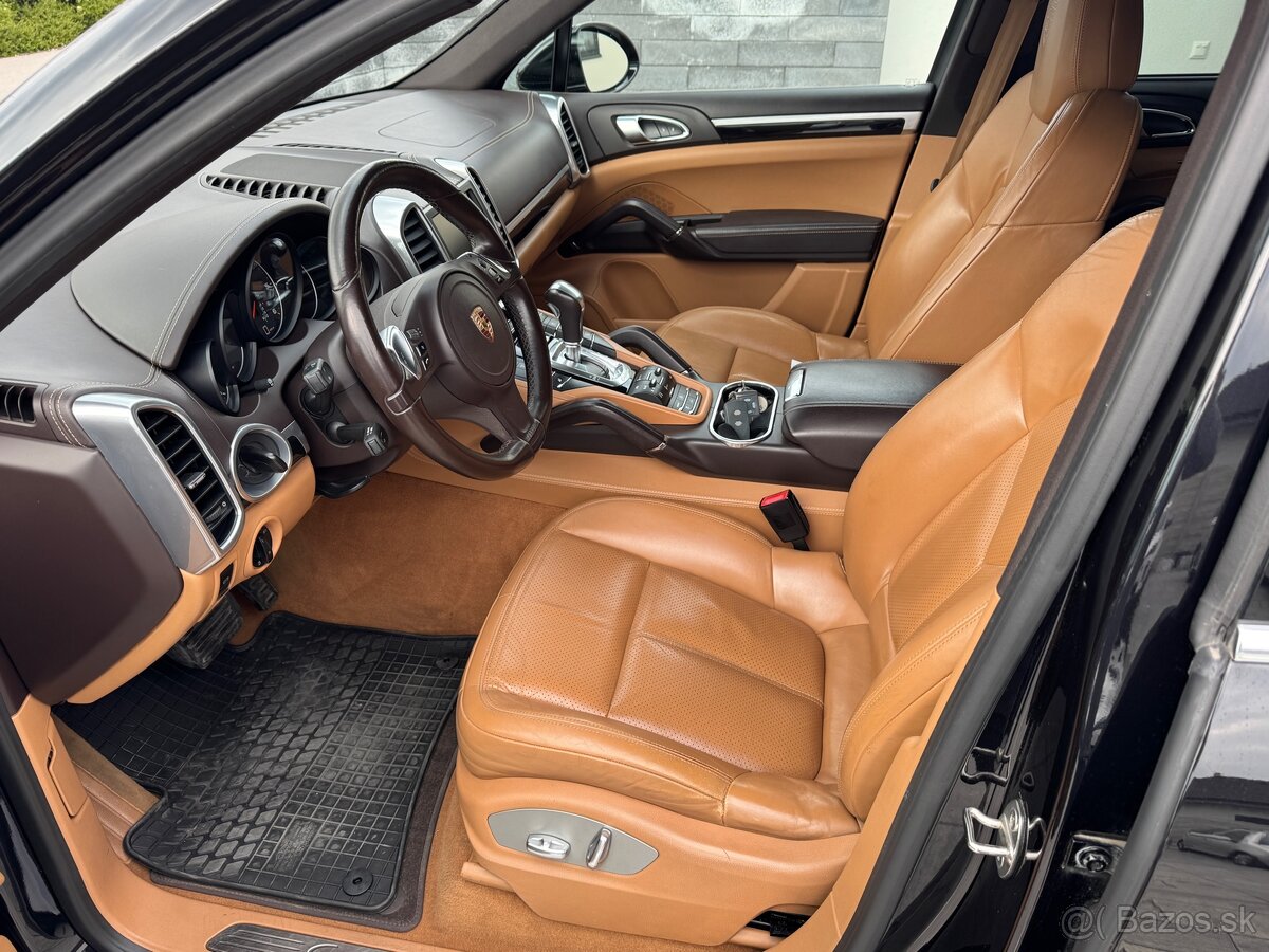 Porsche Cayenne - 8