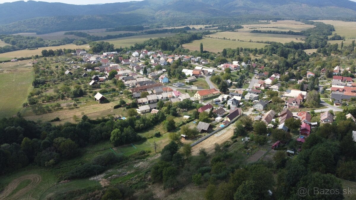 Slnečný stavebný pozemok v obci v Lovčici - Trubín - 8