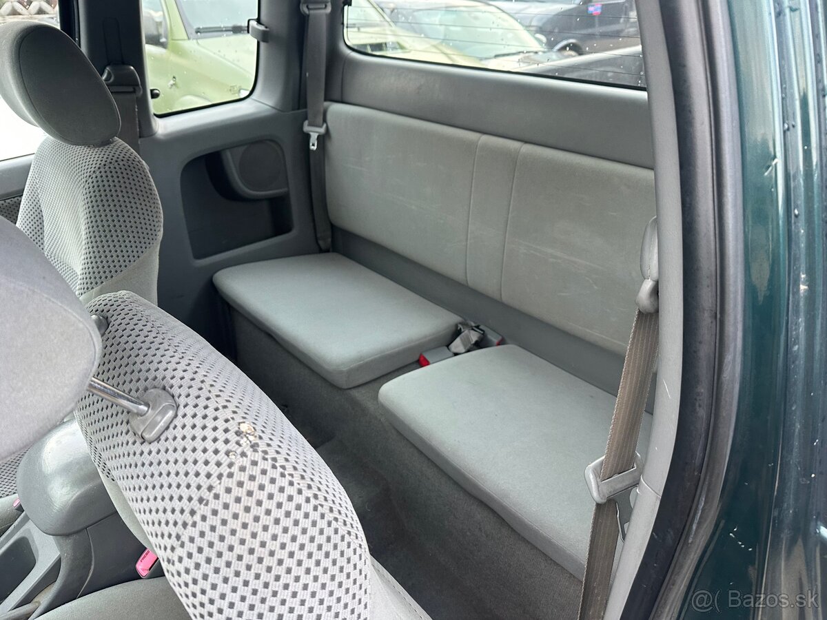 2007 Toyota Hilux 2,5 d4d 2-dverový Dlhá korba - 8