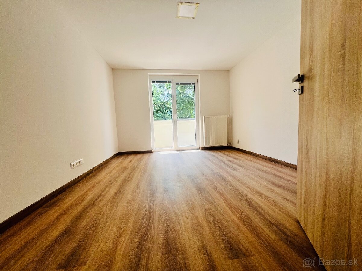 2 izbový novozrekonštruovaný byt s veľkou loggiou, Dlhé Hony - 8