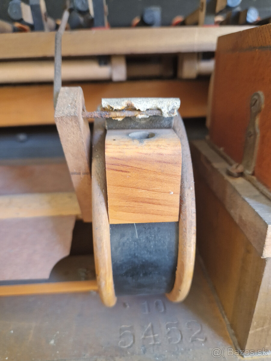 Predam piano organ historicky kus za 300eur - 8