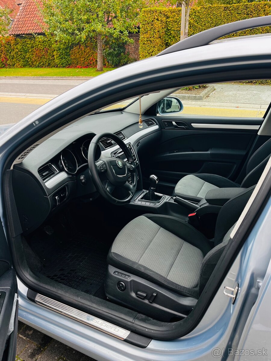 Škoda Superb II - 8