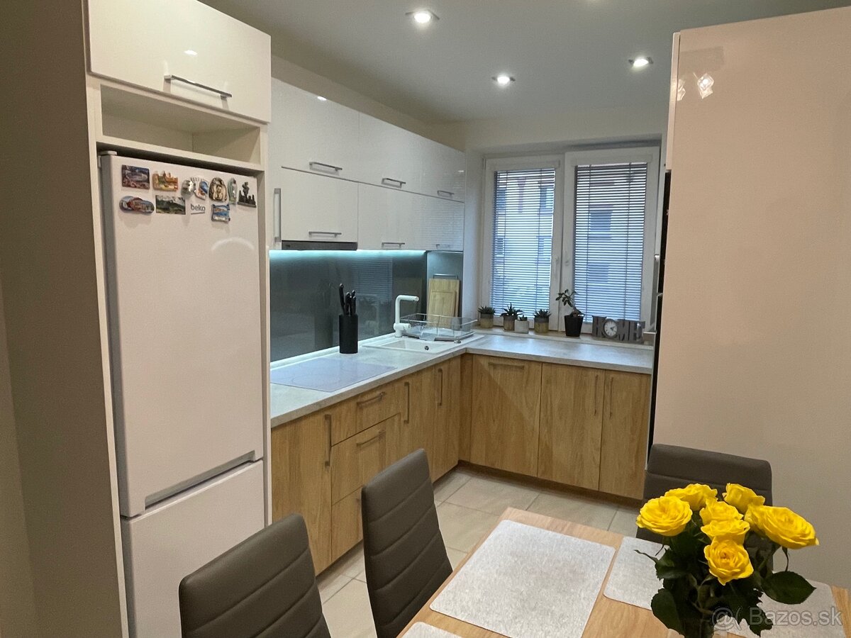 Na dlhodobý prenájom 2 izbový byt - 8