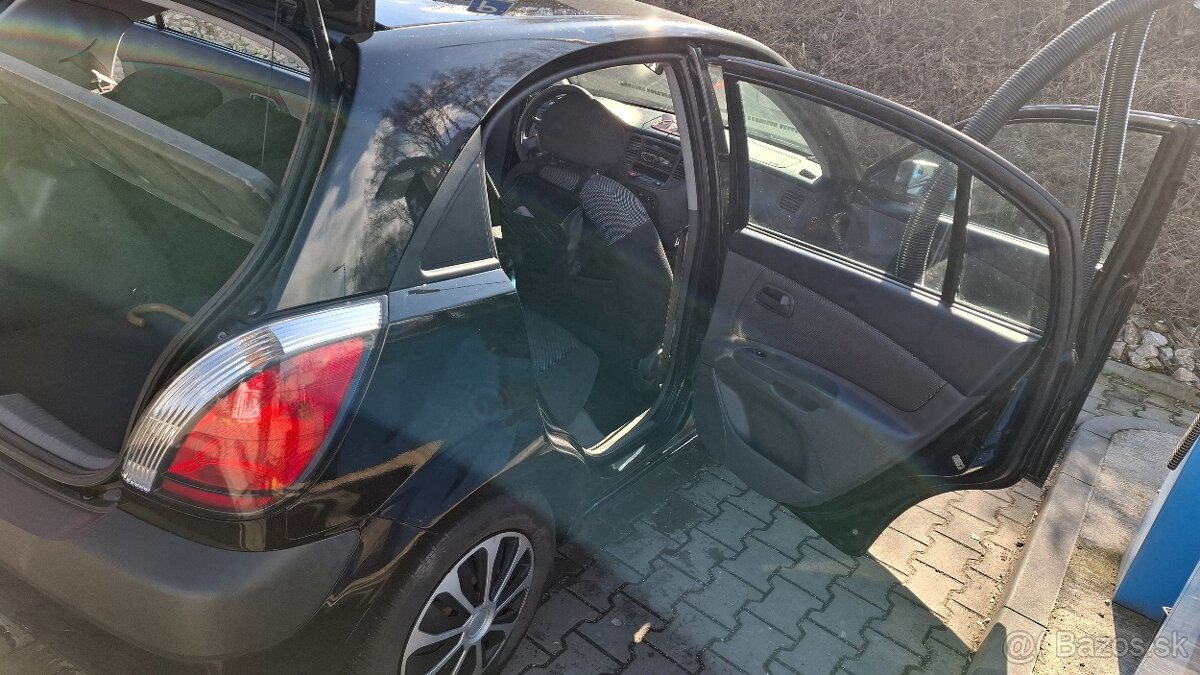 Kia rio 2 1.c crdi - 8